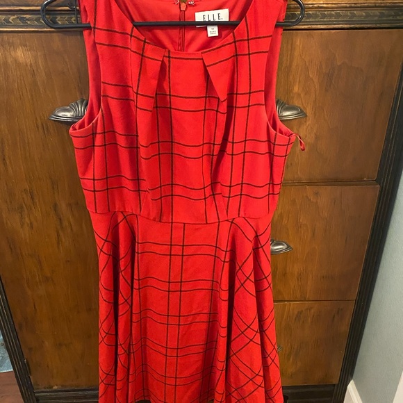 Elle Red Plaid Dress - Picture 3 of 4